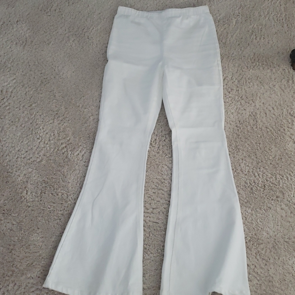 White flare jean